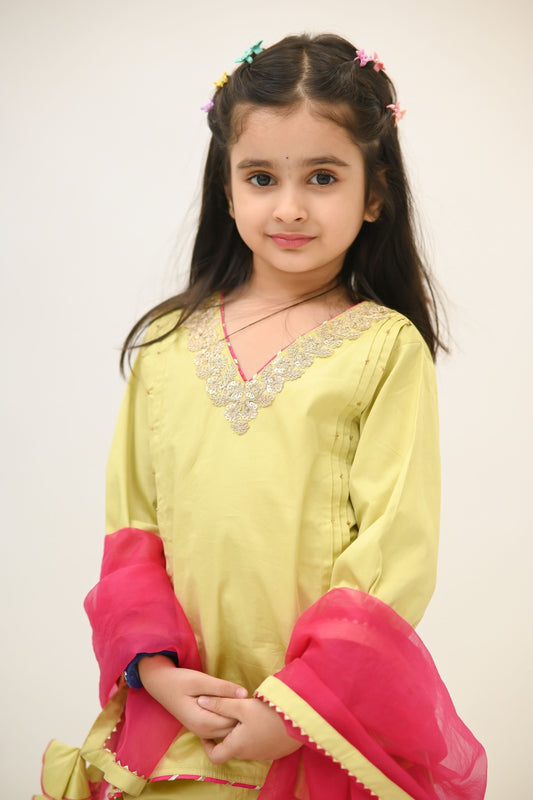 Girls Kurti and Pant ethnic set with Dupatta - Pista Green