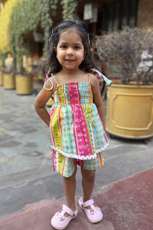 Colorful Smocked Girls Co-Ord Set – Floral Printed Sleeveless Top & Shorts Summer Outfit for Kids