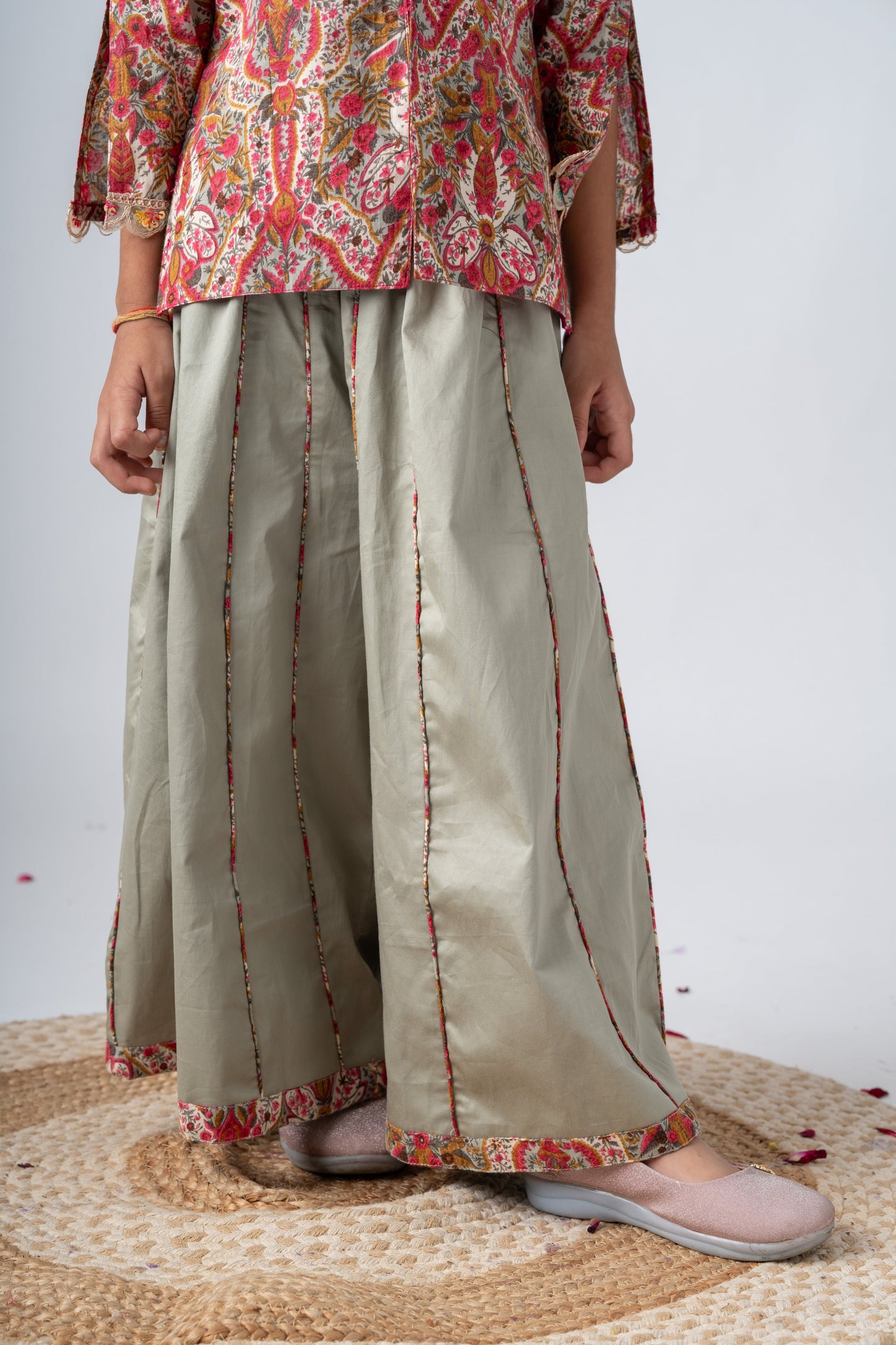 Elegant Girls Floral Printed Kurta with Palazzo Set – Festive Ethnic Wear for Kids