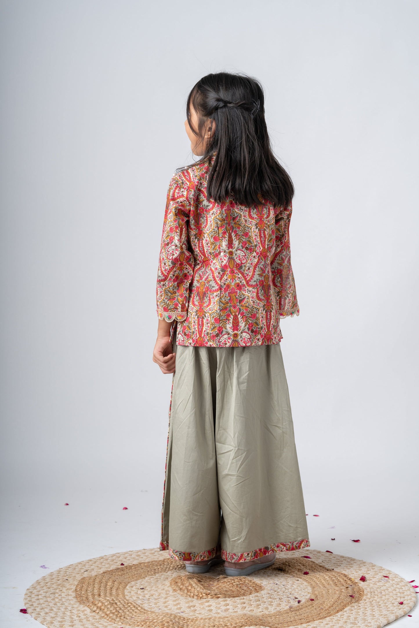 Elegant Girls Floral Printed Kurta with Palazzo Set – Festive Ethnic Wear for Kids